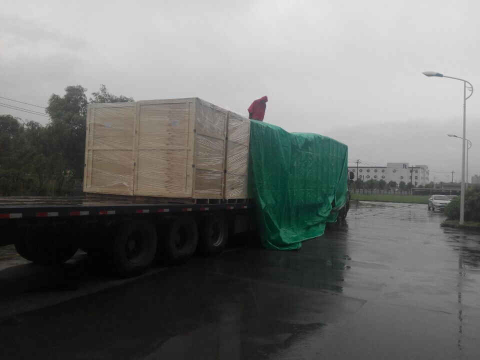 2017年6月北京創(chuàng)聯(lián)匯通電氣-雨中發(fā)貨現(xiàn)場(chǎng)，一直以顧客服務(wù)為較好